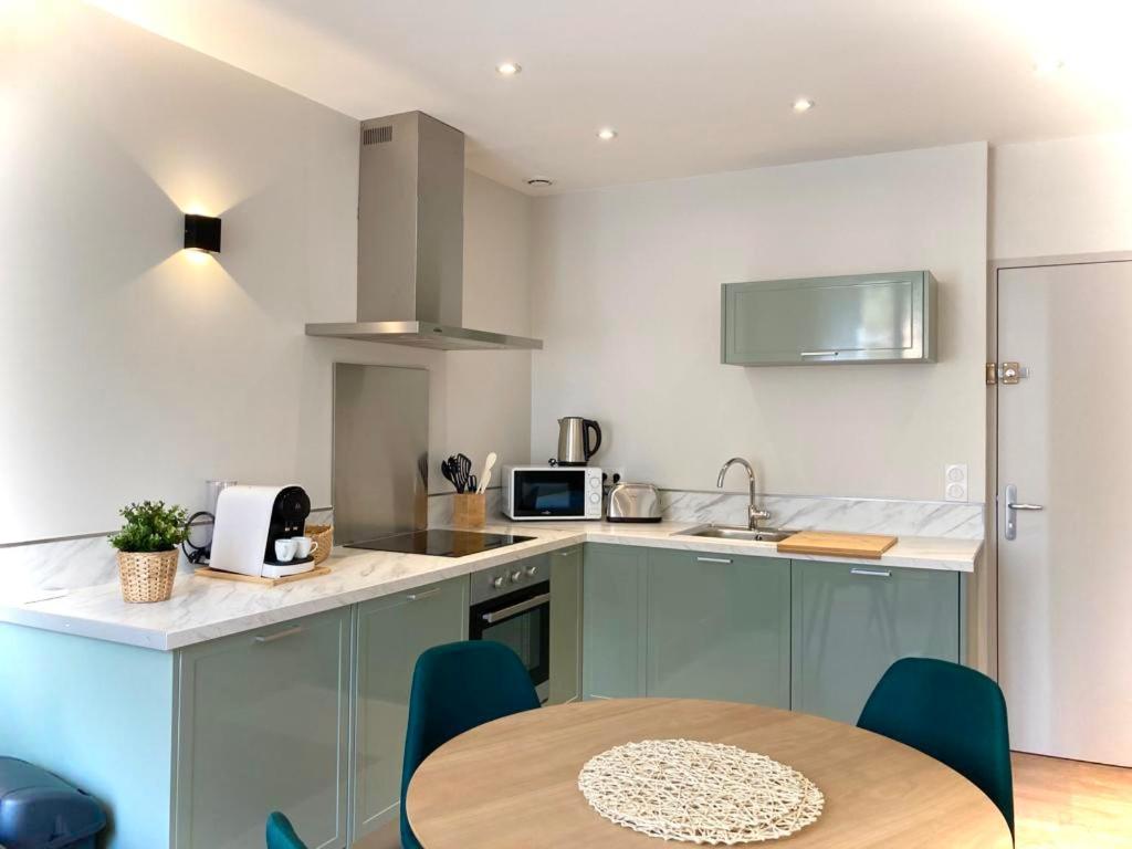 Le Pearl Appartement De Charme En Bord Riviere โกลโลบรีแยส์ ภายนอก รูปภาพ