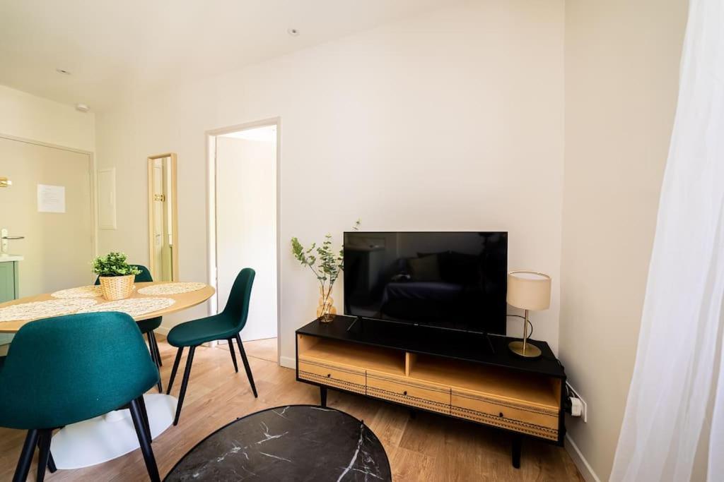 Le Pearl Appartement De Charme En Bord Riviere โกลโลบรีแยส์ ภายนอก รูปภาพ