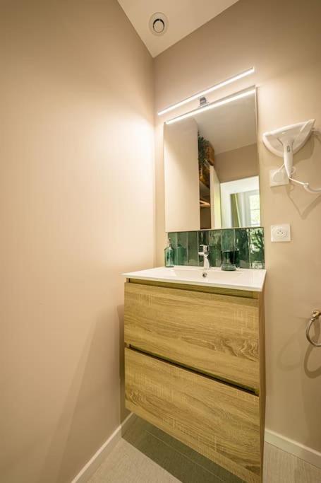 Le Pearl Appartement De Charme En Bord Riviere โกลโลบรีแยส์ ภายนอก รูปภาพ