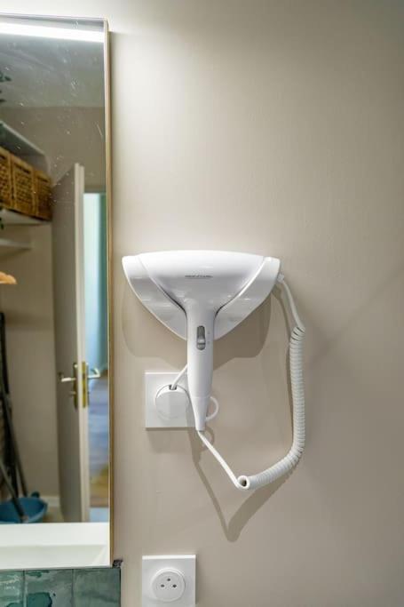 Le Pearl Appartement De Charme En Bord Riviere โกลโลบรีแยส์ ภายนอก รูปภาพ