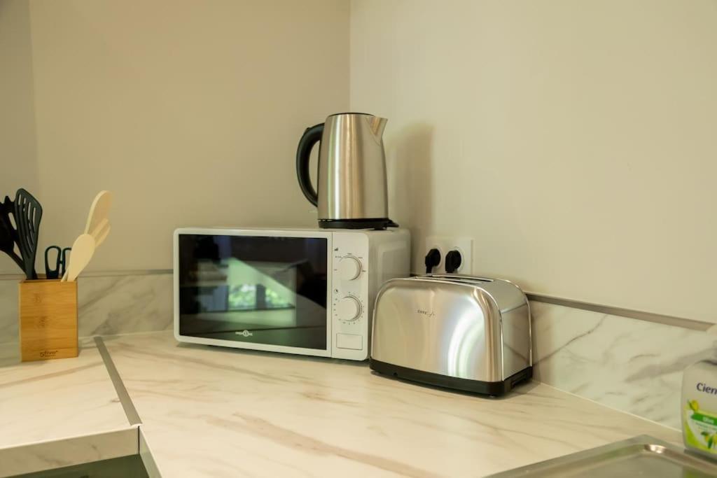 Le Pearl Appartement De Charme En Bord Riviere โกลโลบรีแยส์ ภายนอก รูปภาพ